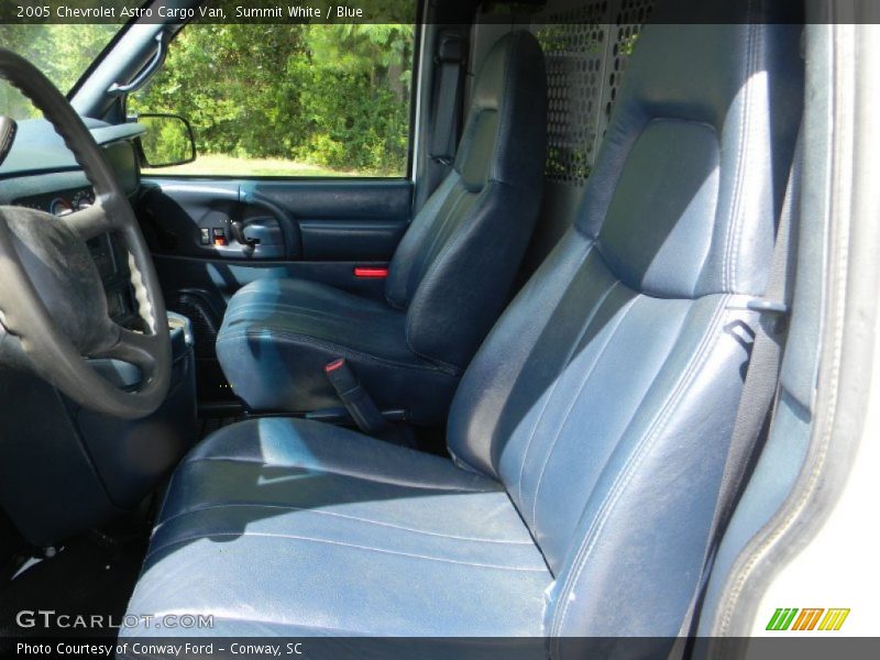 Summit White / Blue 2005 Chevrolet Astro Cargo Van