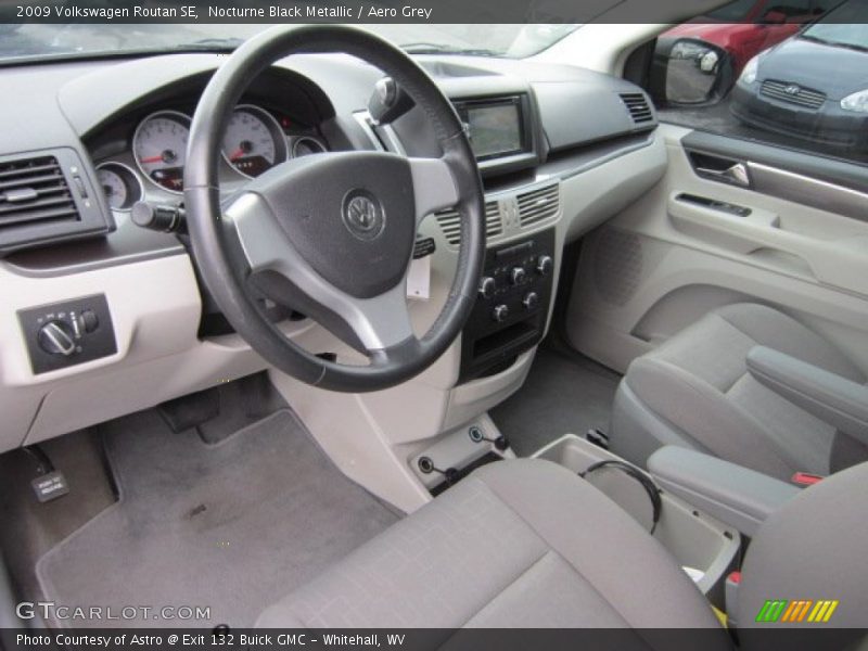Nocturne Black Metallic / Aero Grey 2009 Volkswagen Routan SE