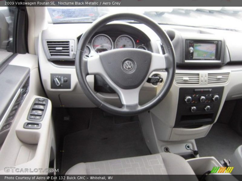 Nocturne Black Metallic / Aero Grey 2009 Volkswagen Routan SE