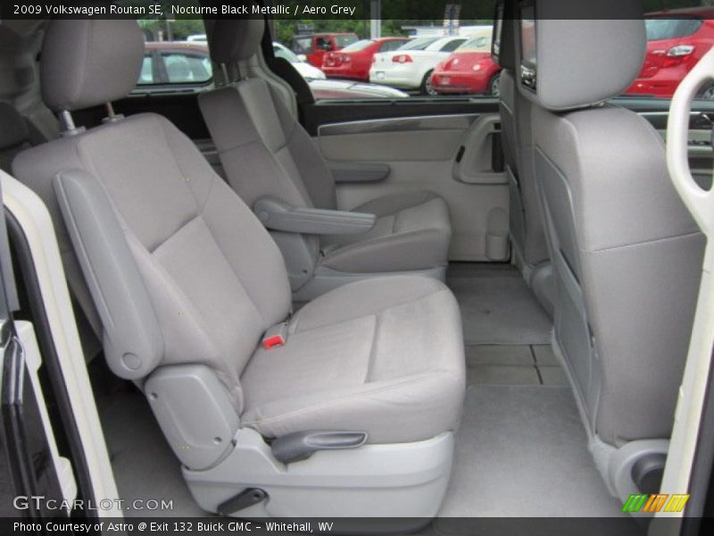 Nocturne Black Metallic / Aero Grey 2009 Volkswagen Routan SE
