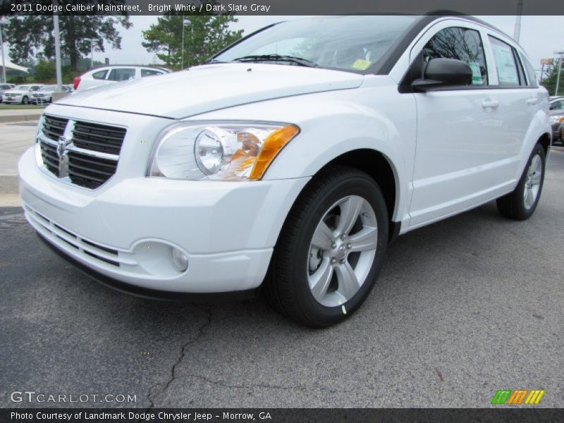 Bright White / Dark Slate Gray 2011 Dodge Caliber Mainstreet