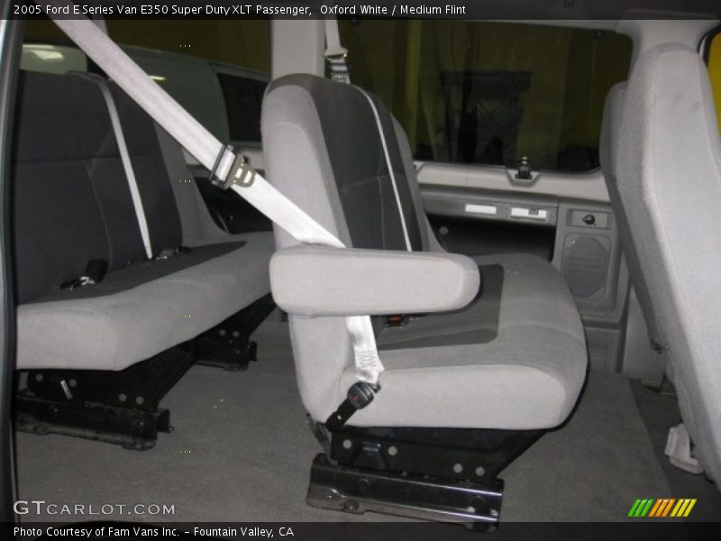 Oxford White / Medium Flint 2005 Ford E Series Van E350 Super Duty XLT Passenger