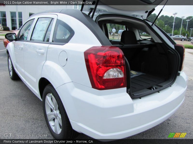 Bright White / Dark Slate Gray 2011 Dodge Caliber Mainstreet