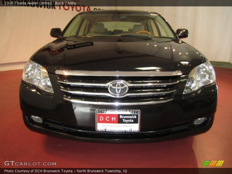 Black / Ivory 2006 Toyota Avalon Limited