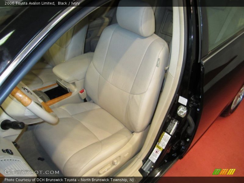 Black / Ivory 2006 Toyota Avalon Limited