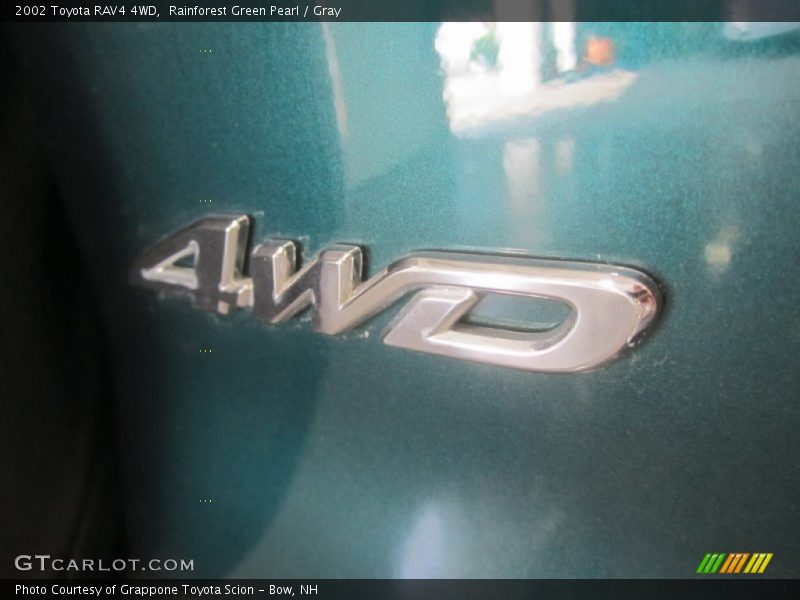 Rainforest Green Pearl / Gray 2002 Toyota RAV4 4WD