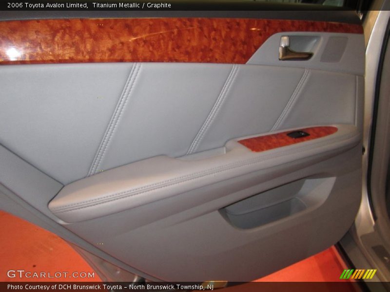 Titanium Metallic / Graphite 2006 Toyota Avalon Limited