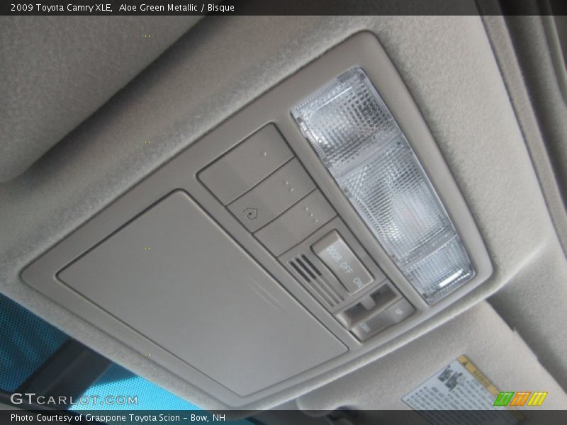 Aloe Green Metallic / Bisque 2009 Toyota Camry XLE