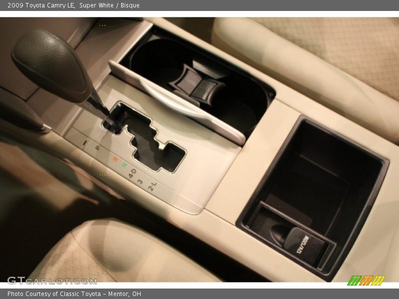 Super White / Bisque 2009 Toyota Camry LE