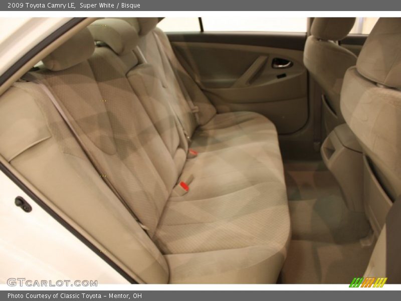 Super White / Bisque 2009 Toyota Camry LE
