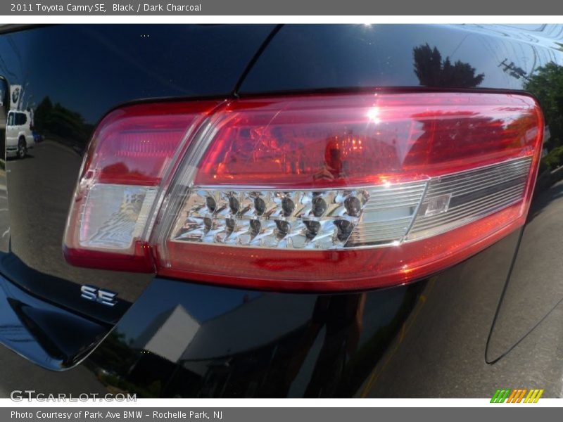 Black / Dark Charcoal 2011 Toyota Camry SE