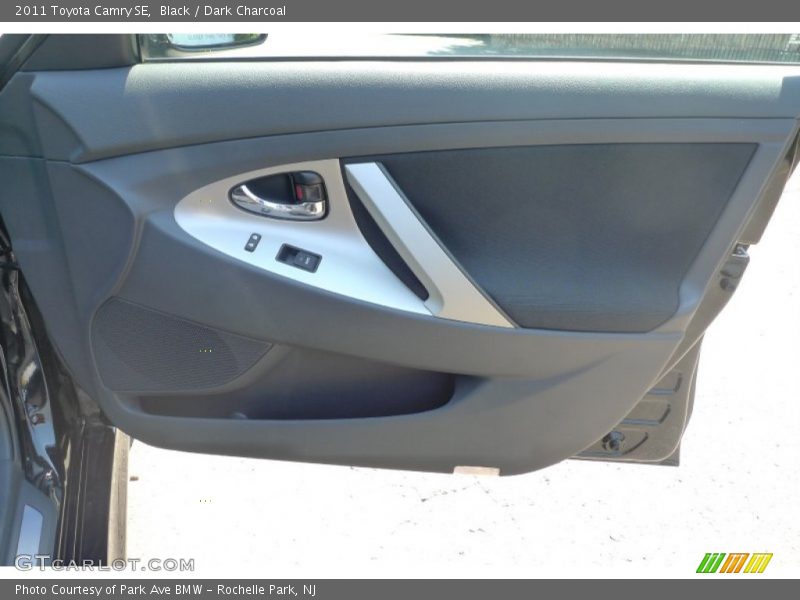Black / Dark Charcoal 2011 Toyota Camry SE