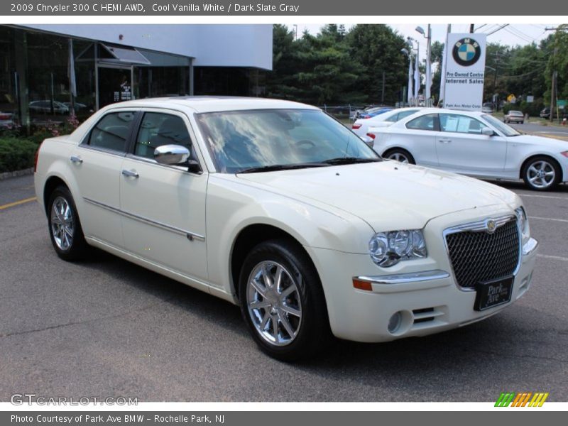 Cool Vanilla White / Dark Slate Gray 2009 Chrysler 300 C HEMI AWD