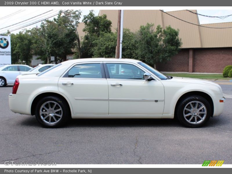 Cool Vanilla White / Dark Slate Gray 2009 Chrysler 300 C HEMI AWD