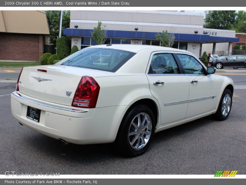 Cool Vanilla White / Dark Slate Gray 2009 Chrysler 300 C HEMI AWD