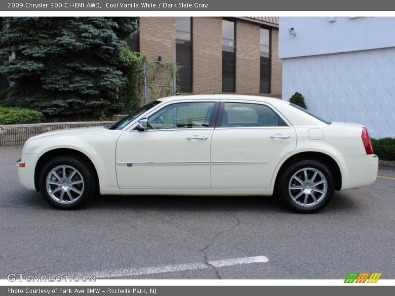  2009 300 C HEMI AWD Cool Vanilla White