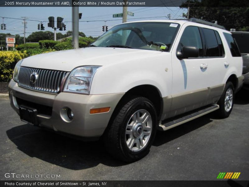 Oxford White / Medium Dark Parchment 2005 Mercury Mountaineer V8 AWD