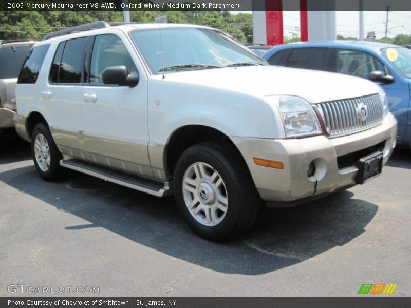 Oxford White / Medium Dark Parchment 2005 Mercury Mountaineer V8 AWD