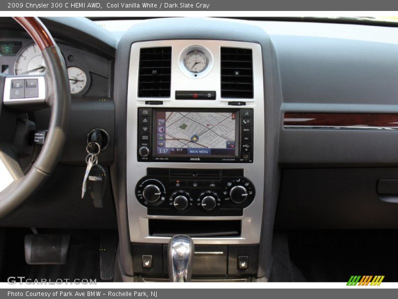 Navigation of 2009 300 C HEMI AWD