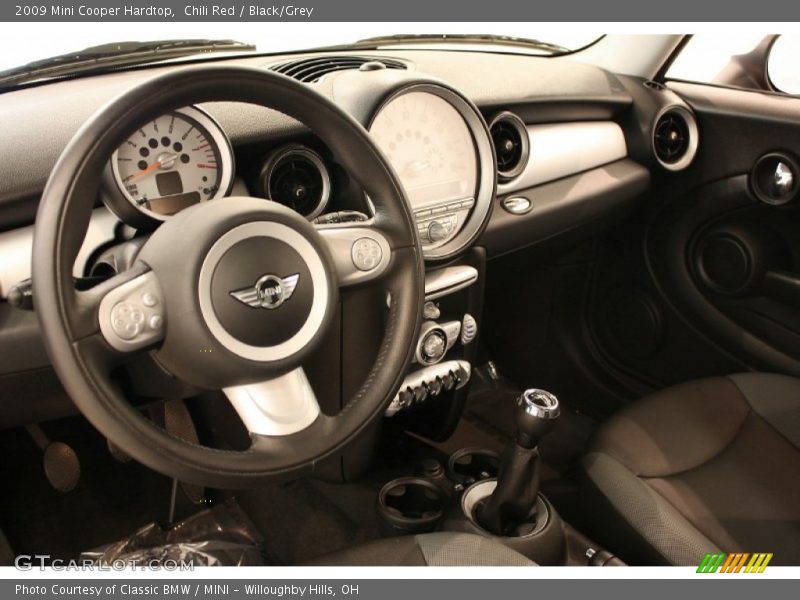 Chili Red / Black/Grey 2009 Mini Cooper Hardtop