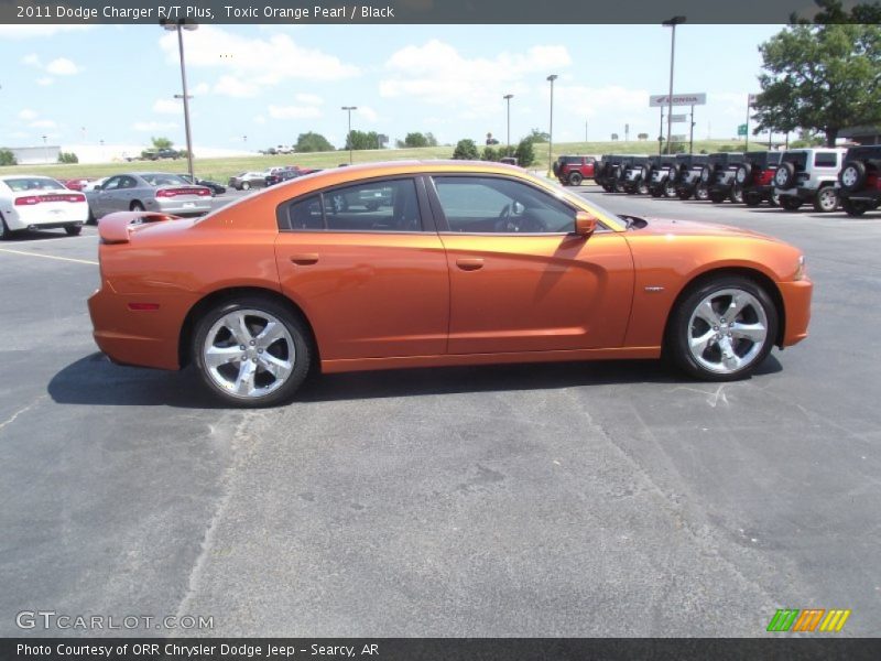 Toxic Orange Pearl / Black 2011 Dodge Charger R/T Plus