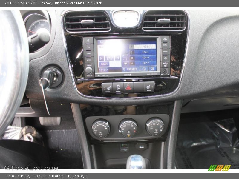 Bright Silver Metallic / Black 2011 Chrysler 200 Limited