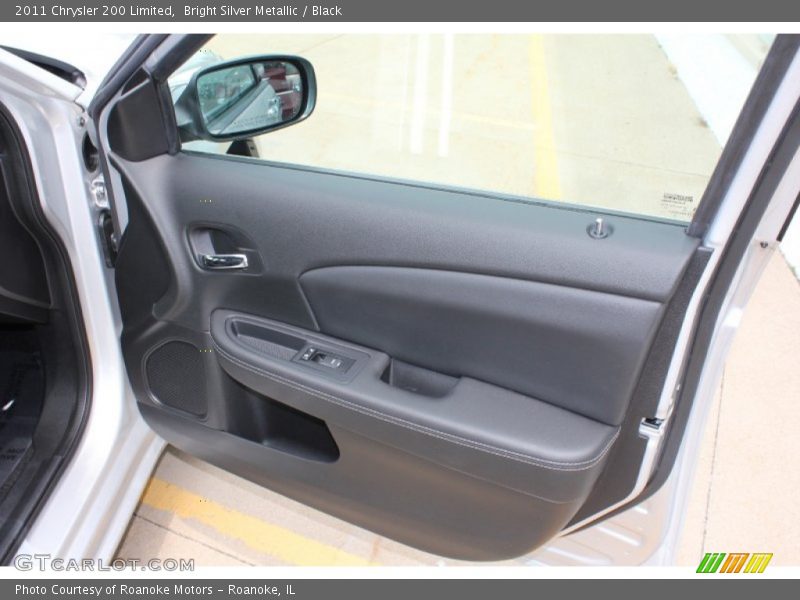 Bright Silver Metallic / Black 2011 Chrysler 200 Limited