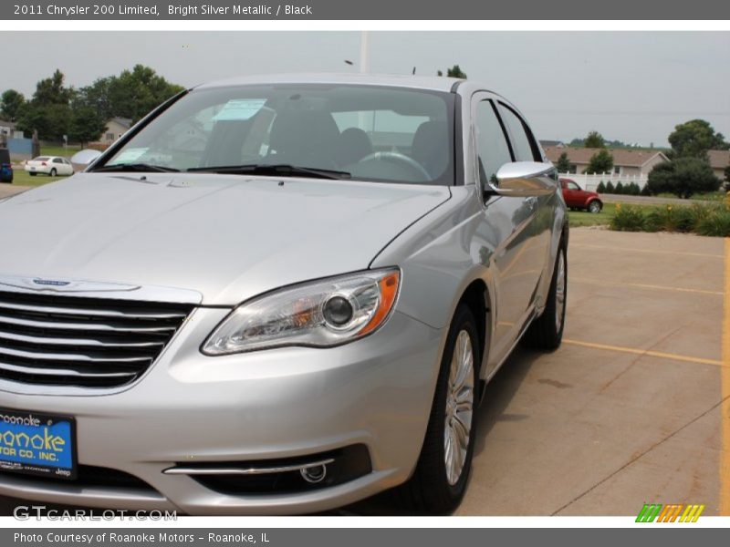 Bright Silver Metallic / Black 2011 Chrysler 200 Limited