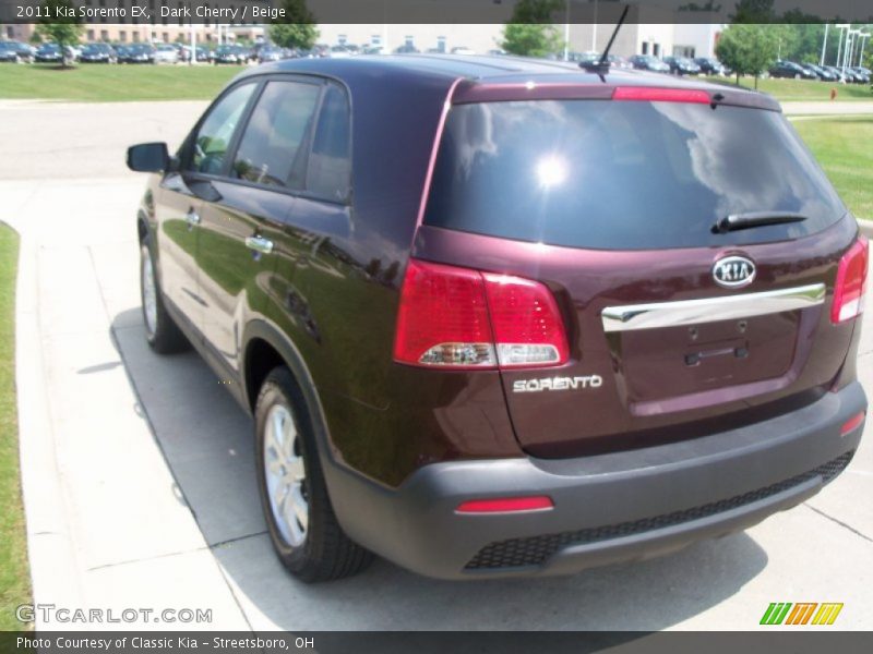 Dark Cherry / Beige 2011 Kia Sorento EX