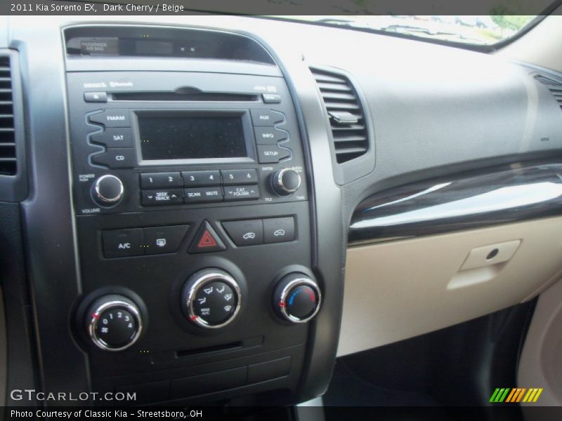 Dark Cherry / Beige 2011 Kia Sorento EX