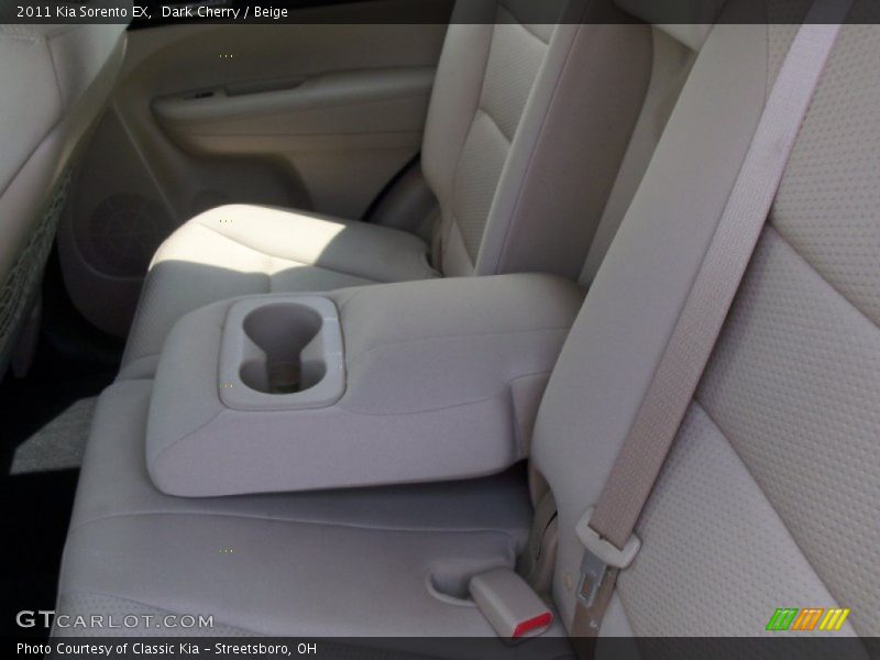 Dark Cherry / Beige 2011 Kia Sorento EX