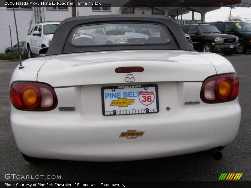 White / Black 2000 Mazda MX-5 Miata LS Roadster