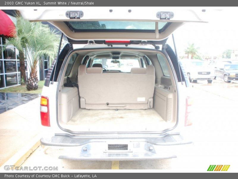 Summit White / Neutral/Shale 2003 GMC Yukon XL