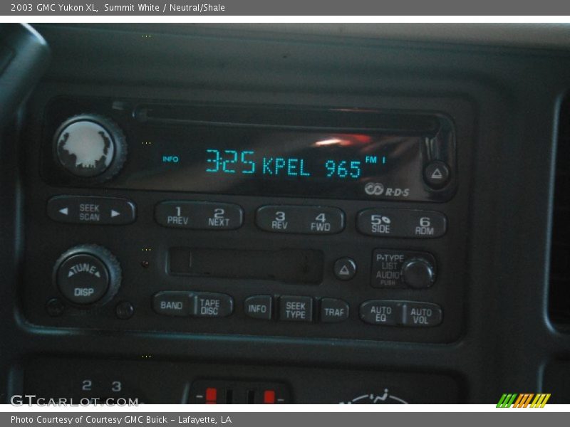 Summit White / Neutral/Shale 2003 GMC Yukon XL