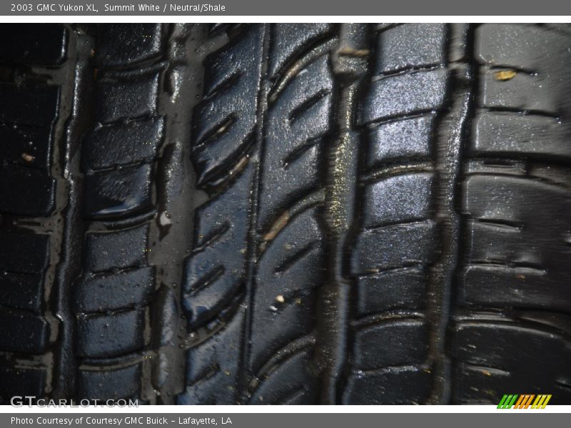 Summit White / Neutral/Shale 2003 GMC Yukon XL