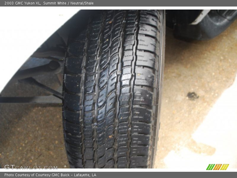 Summit White / Neutral/Shale 2003 GMC Yukon XL