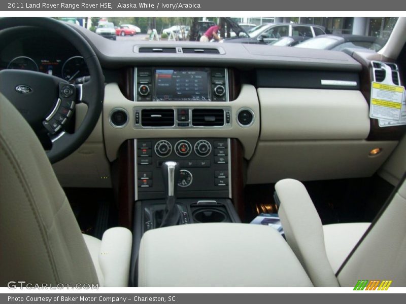 Alaska White / Ivory/Arabica 2011 Land Rover Range Rover HSE