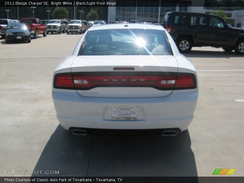 Bright White / Black/Light Frost Beige 2011 Dodge Charger SE