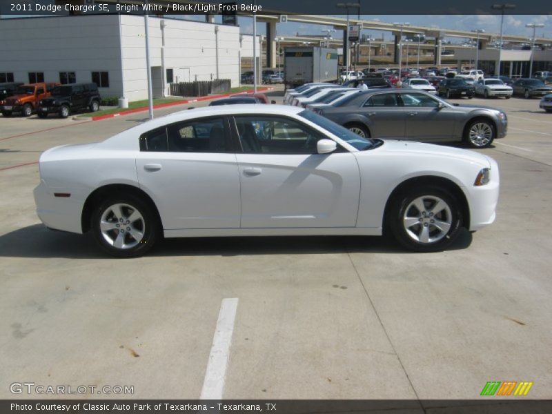 Bright White / Black/Light Frost Beige 2011 Dodge Charger SE