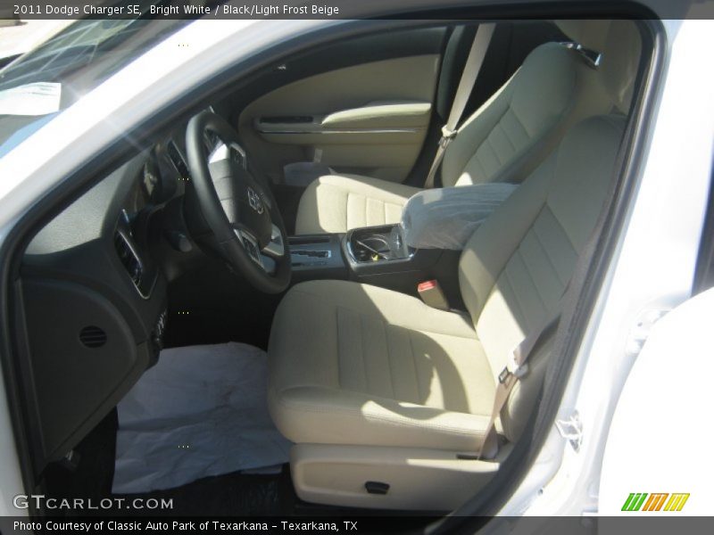 Bright White / Black/Light Frost Beige 2011 Dodge Charger SE