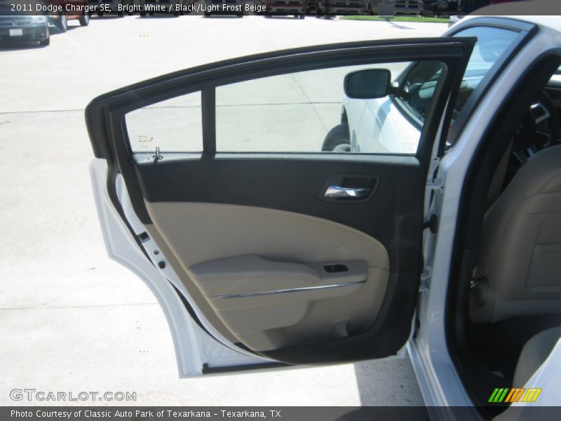Bright White / Black/Light Frost Beige 2011 Dodge Charger SE