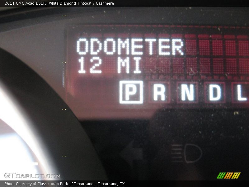 White Diamond Tintcoat / Cashmere 2011 GMC Acadia SLT