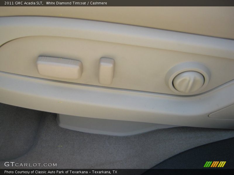 White Diamond Tintcoat / Cashmere 2011 GMC Acadia SLT