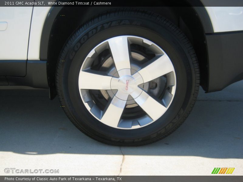 White Diamond Tintcoat / Cashmere 2011 GMC Acadia SLT