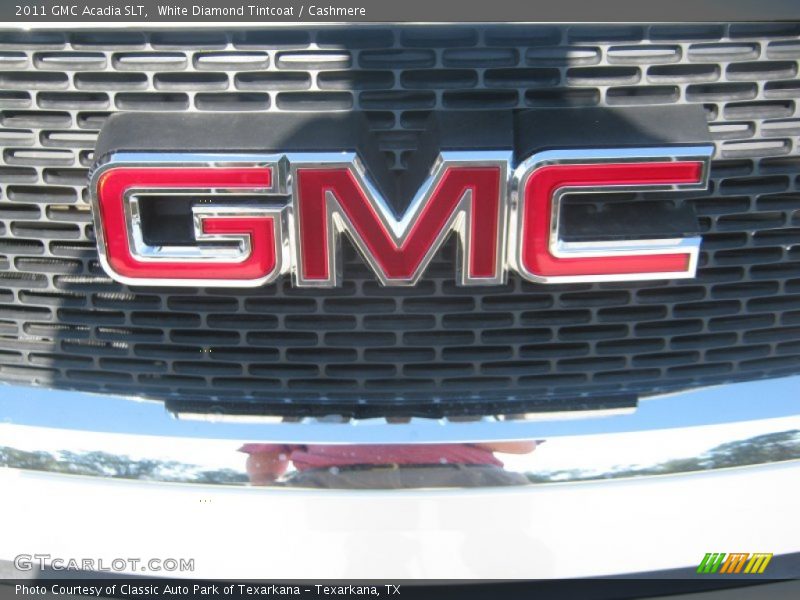 White Diamond Tintcoat / Cashmere 2011 GMC Acadia SLT