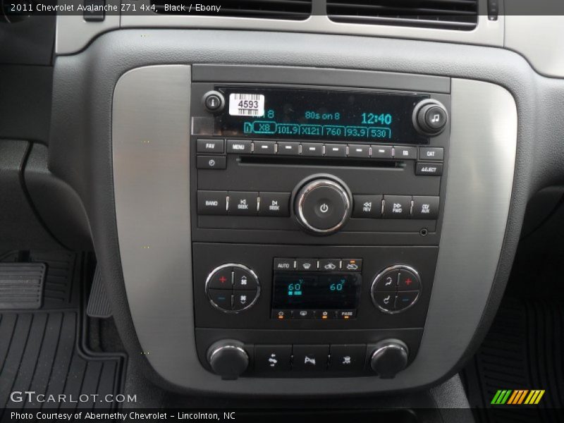 Black / Ebony 2011 Chevrolet Avalanche Z71 4x4