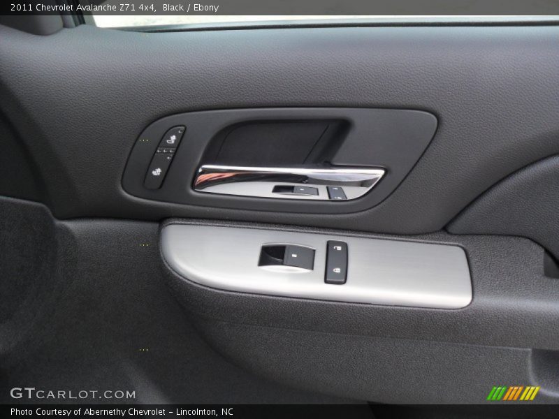 Black / Ebony 2011 Chevrolet Avalanche Z71 4x4