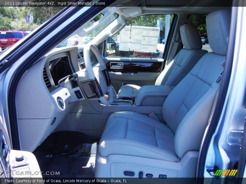  2011 Navigator 4x2 Stone Interior