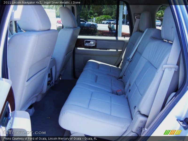  2011 Navigator 4x2 Stone Interior