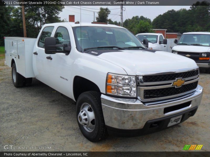 Front 3/4 View of 2011 Silverado 3500HD Crew Cab 4x4 Chassis Commercial